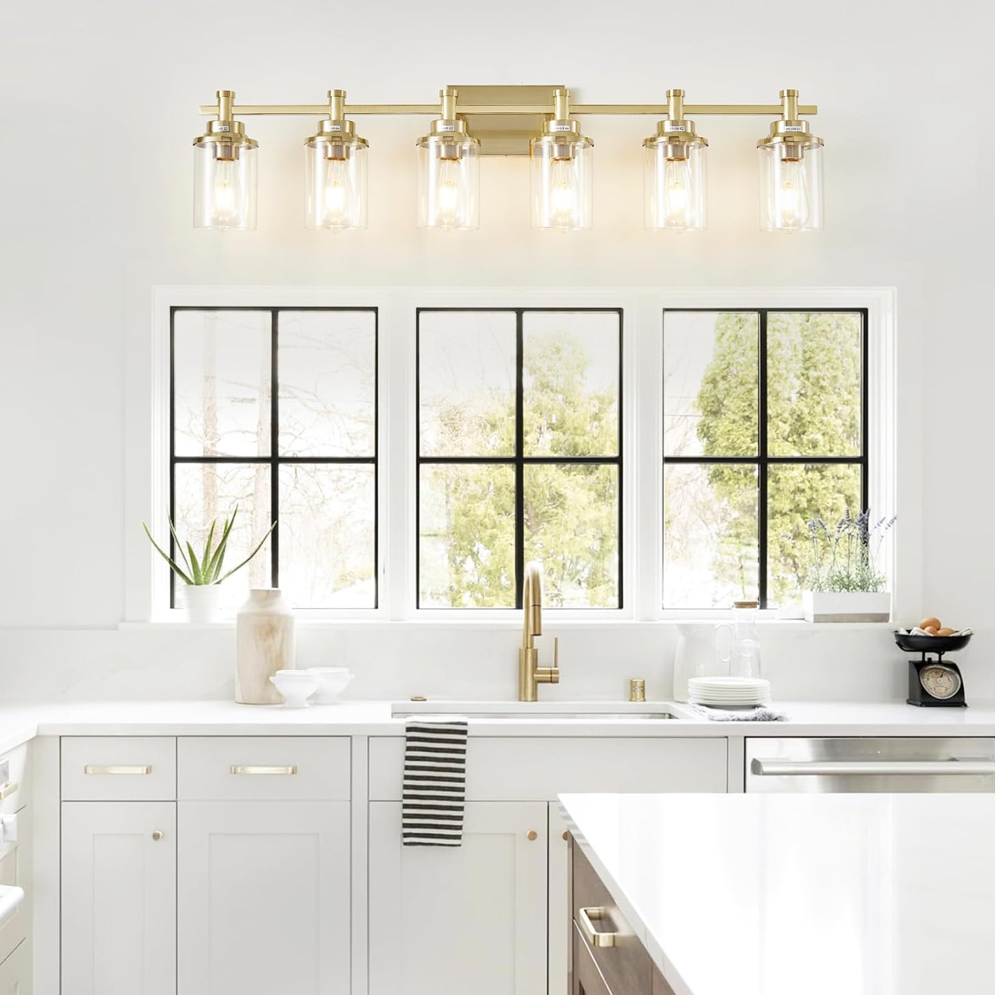 3 Light Bathroom Light Fixtures, Black and Brushed Gold Vanity Light Fixture Over Mirror, Modern Wall Sconces Lighting Wall Lamp for Bathroom, Bedroom, Hallway with Clear Glass Shade
