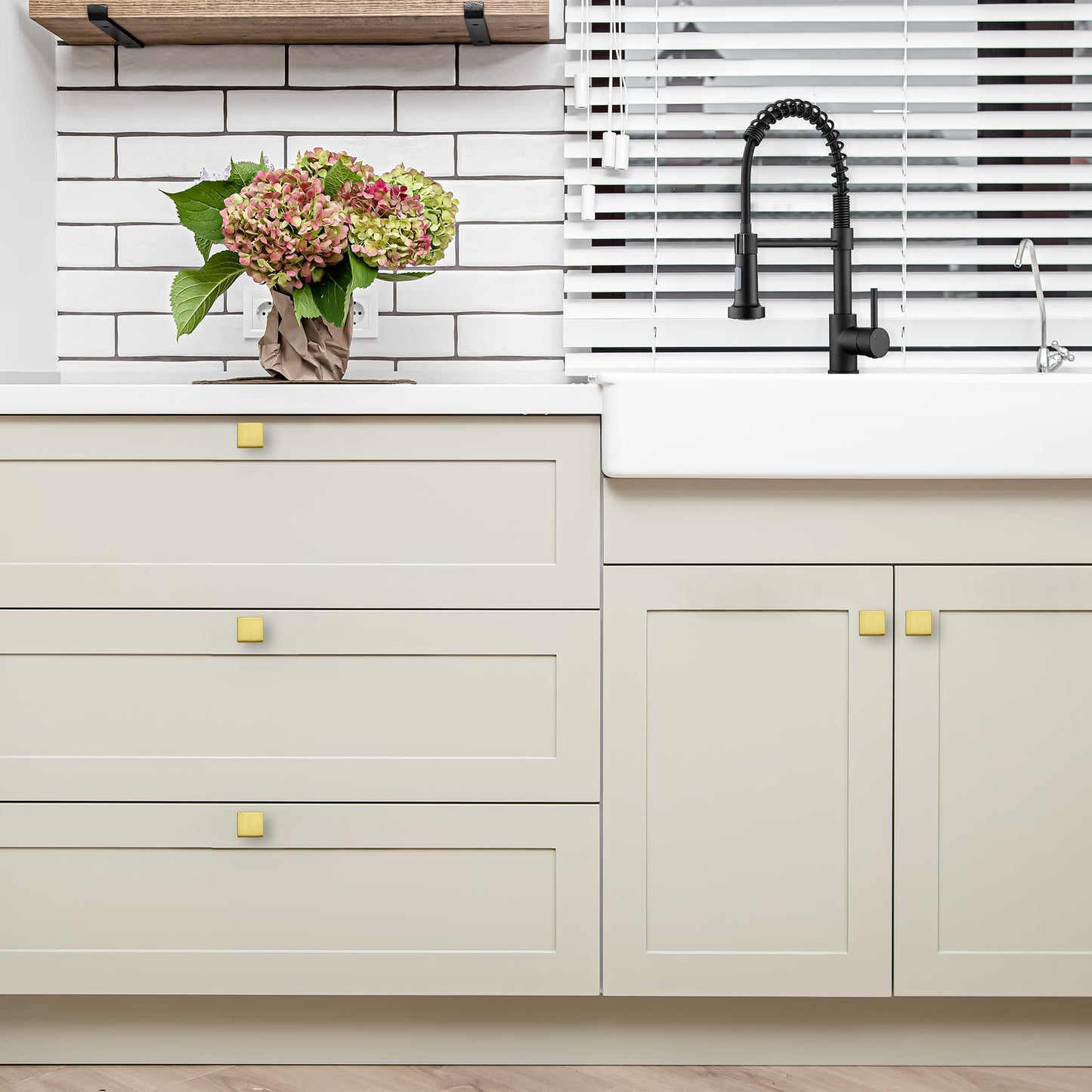 Ravinte 30 Pack Solid Knobs Kitchen Cabinet Knobs Round Knobs Dresser Drawer Knobs Gold Cabinet Hardware Round Cabinet Door Knobs Drawer Knobs Brushed Brass Drawer Pulls